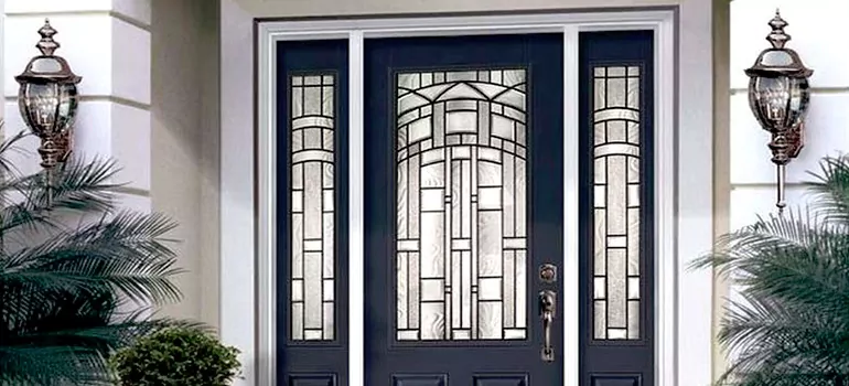 Craftsman Entry Door in Town 'n' Country, FL